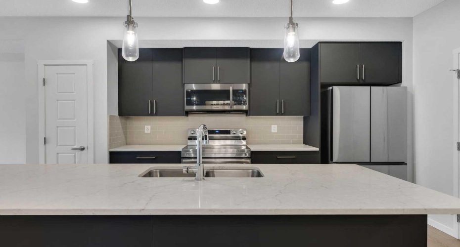 550 Belmont Street, Calgary, Alberta T2X 6B9, 2 Bedrooms Bedrooms, ,2 BathroomsBathrooms,Residential,For Sale,Belmont,A2294475