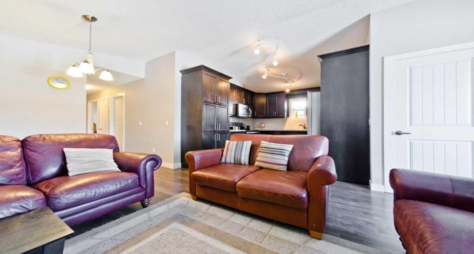 1141 35 Street, Calgary, Alberta T2A 1A7, 6 Bedrooms Bedrooms, ,4 BathroomsBathrooms,Residential,For Sale,35,A2294495