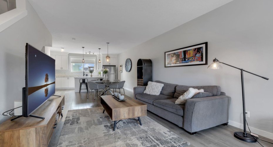 11 Sage Bluff Gate, Calgary, Alberta T3R 1T5, 2 Bedrooms Bedrooms, ,3 BathroomsBathrooms,Residential,For Sale,Sage Bluff,A2294497