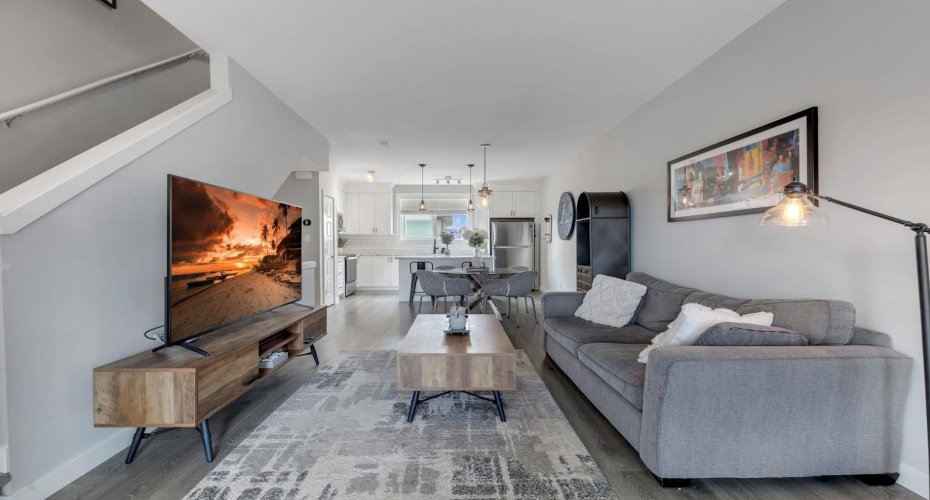 11 Sage Bluff Gate, Calgary, Alberta T3R 1T5, 2 Bedrooms Bedrooms, ,3 BathroomsBathrooms,Residential,For Sale,Sage Bluff,A2294497