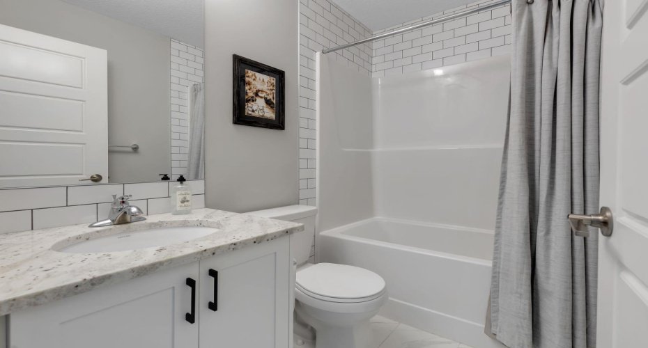 11 Sage Bluff Gate, Calgary, Alberta T3R 1T5, 2 Bedrooms Bedrooms, ,3 BathroomsBathrooms,Residential,For Sale,Sage Bluff,A2294497