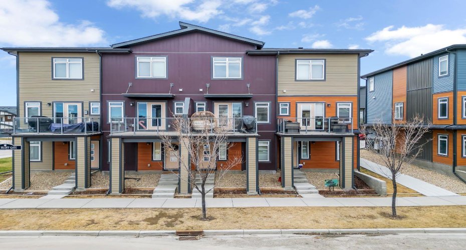 11 Sage Bluff Gate, Calgary, Alberta T3R 1T5, 2 Bedrooms Bedrooms, ,3 BathroomsBathrooms,Residential,For Sale,Sage Bluff,A2294497