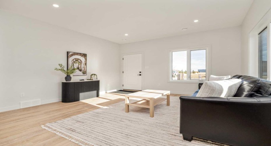 7038 48 Street, Taber, Alberta T1G 0G7, 3 Bedrooms Bedrooms, ,2 BathroomsBathrooms,Residential,For Sale,48,A2294511