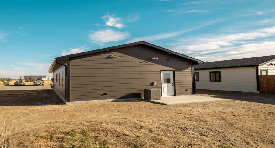 7038 48 Street, Taber, Alberta T1G 0G7, 3 Bedrooms Bedrooms, ,2 BathroomsBathrooms,Residential,For Sale,48,A2294511