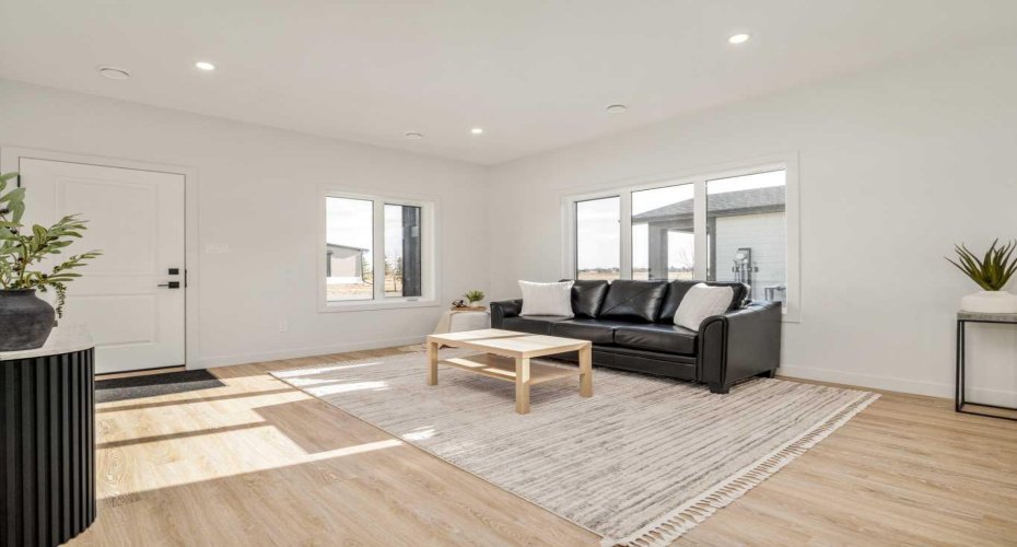 7038 48 Street, Taber, Alberta T1G 0G7, 3 Bedrooms Bedrooms, ,2 BathroomsBathrooms,Residential,For Sale,48,A2294511