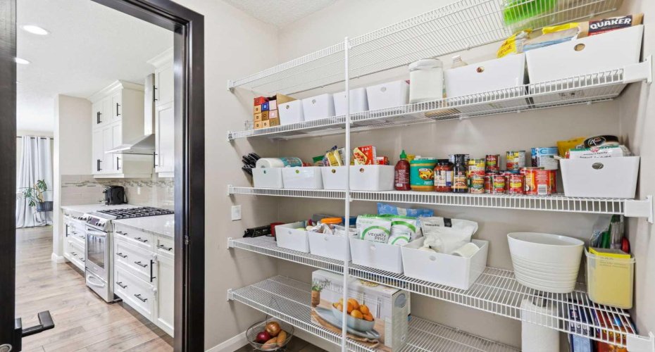 113 Kinniburgh Way, Chestermere, Alberta T1X 0R8, 4 Bedrooms Bedrooms, ,4 BathroomsBathrooms,Residential,For Sale,Kinniburgh,A2294516