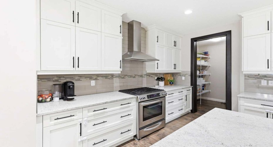 113 Kinniburgh Way, Chestermere, Alberta T1X 0R8, 4 Bedrooms Bedrooms, ,4 BathroomsBathrooms,Residential,For Sale,Kinniburgh,A2294516