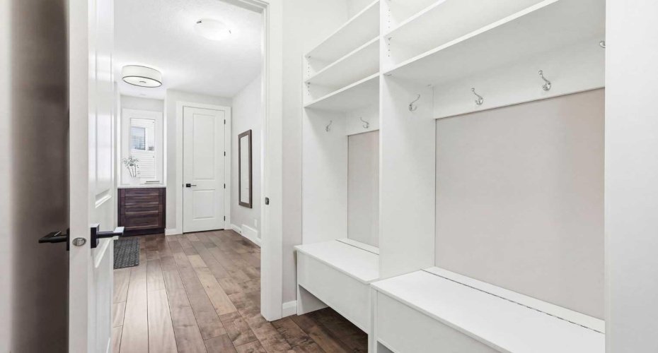 113 Kinniburgh Way, Chestermere, Alberta T1X 0R8, 4 Bedrooms Bedrooms, ,4 BathroomsBathrooms,Residential,For Sale,Kinniburgh,A2294516