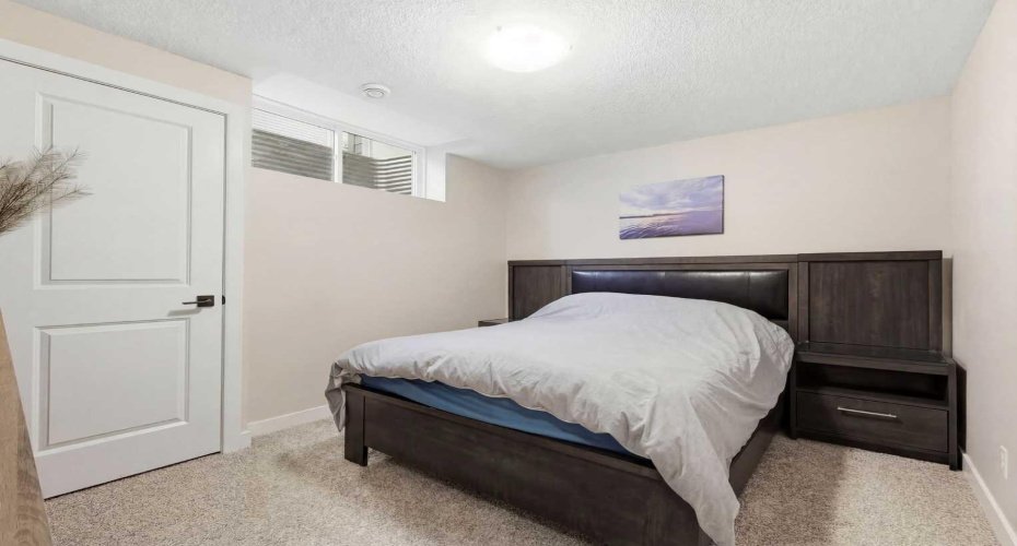 113 Kinniburgh Way, Chestermere, Alberta T1X 0R8, 4 Bedrooms Bedrooms, ,4 BathroomsBathrooms,Residential,For Sale,Kinniburgh,A2294516