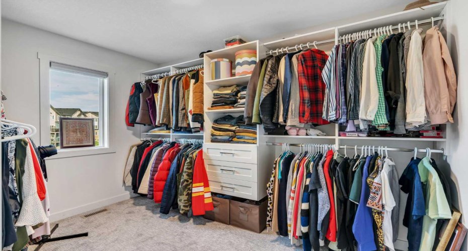 1315 Bayside Drive, Airdrie, Alberta T4B4G7, 6 Bedrooms Bedrooms, ,4 BathroomsBathrooms,Residential,For Sale,Bayside,A2294551