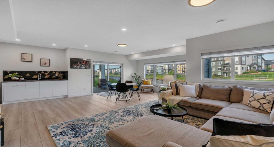 1315 Bayside Drive, Airdrie, Alberta T4B4G7, 6 Bedrooms Bedrooms, ,4 BathroomsBathrooms,Residential,For Sale,Bayside,A2294551