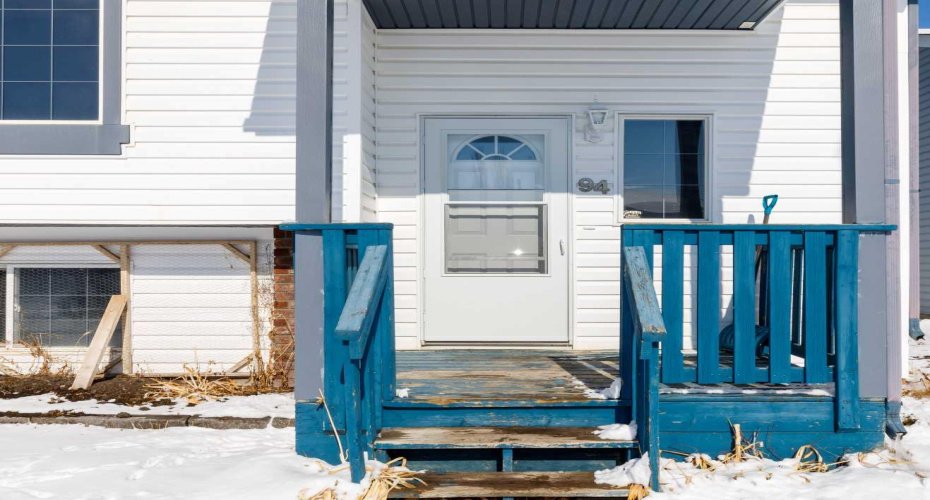 94 Drummond, Red Deer, Alberta T4R3E2, 4 Bedrooms Bedrooms, ,2 BathroomsBathrooms,Residential,For Sale,Drummond,A2294562