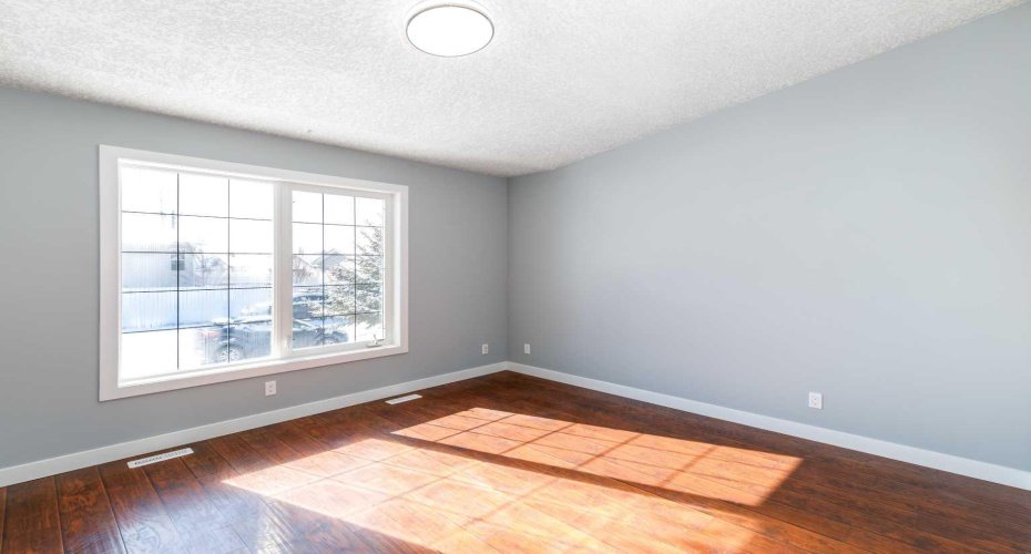 94 Drummond, Red Deer, Alberta T4R3E2, 4 Bedrooms Bedrooms, ,2 BathroomsBathrooms,Residential,For Sale,Drummond,A2294562