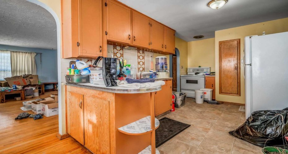 3452 37 Street, Calgary, Alberta T3E 3C1, 3 Bedrooms Bedrooms, ,1 BathroomBathrooms,Residential,For Sale,37,A2294567