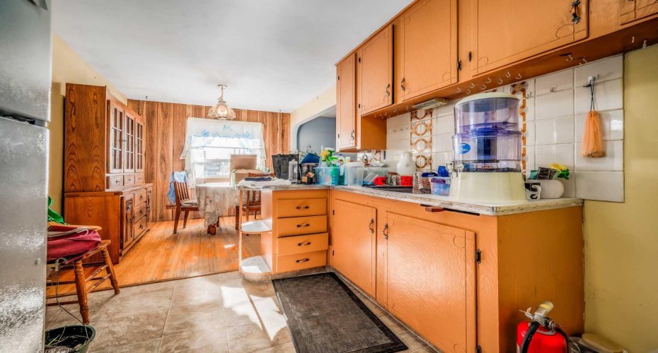 3452 37 Street, Calgary, Alberta T3E 3C1, 3 Bedrooms Bedrooms, ,1 BathroomBathrooms,Residential,For Sale,37,A2294567