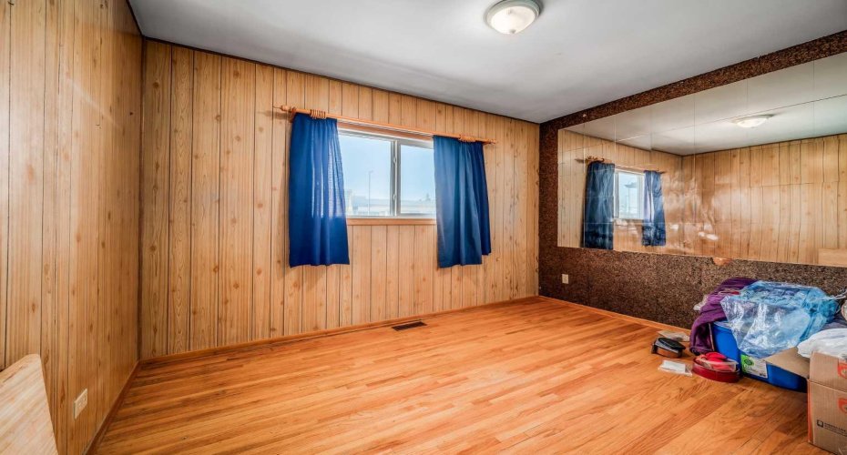 3452 37 Street, Calgary, Alberta T3E 3C1, 3 Bedrooms Bedrooms, ,1 BathroomBathrooms,Residential,For Sale,37,A2294567