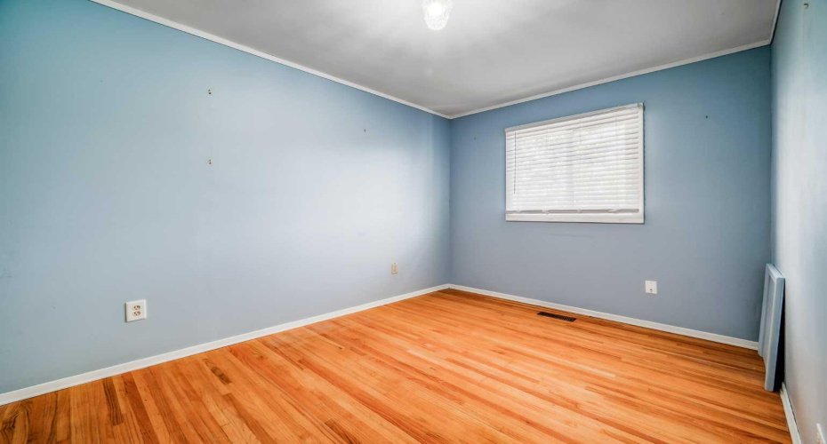 3452 37 Street, Calgary, Alberta T3E 3C1, 3 Bedrooms Bedrooms, ,1 BathroomBathrooms,Residential,For Sale,37,A2294567