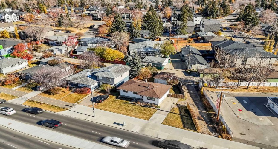 3452 37 Street, Calgary, Alberta T3E 3C1, 3 Bedrooms Bedrooms, ,1 BathroomBathrooms,Residential,For Sale,37,A2294567