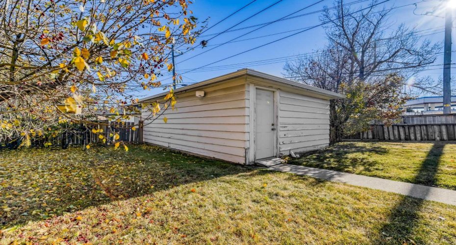 3452 37 Street, Calgary, Alberta T3E 3C1, 3 Bedrooms Bedrooms, ,1 BathroomBathrooms,Residential,For Sale,37,A2294567