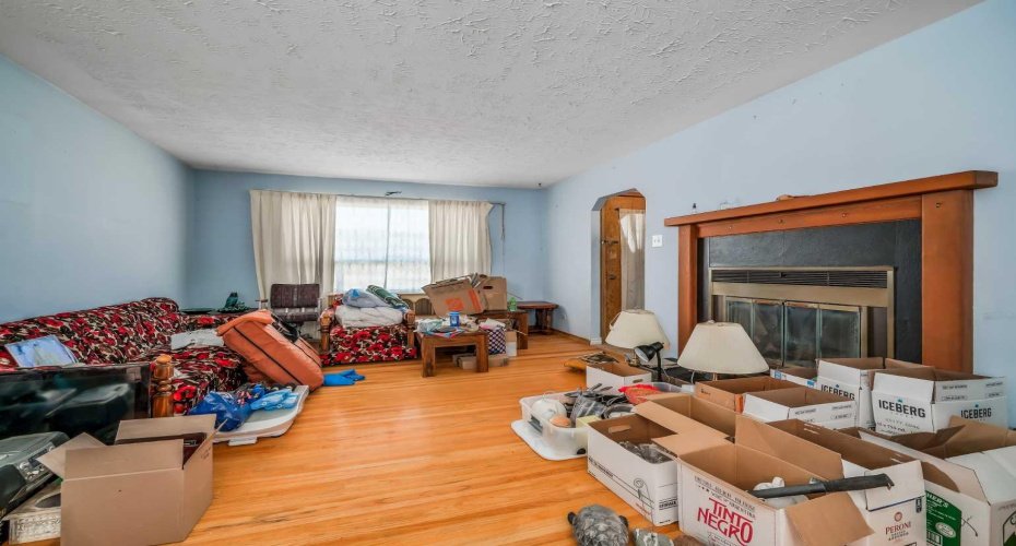 3452 37 Street, Calgary, Alberta T3E 3C1, 3 Bedrooms Bedrooms, ,1 BathroomBathrooms,Residential,For Sale,37,A2294567