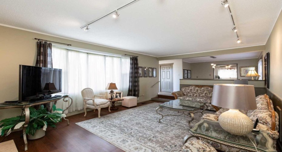 5015 35 Street, Innisfail, Alberta T4G 1H5, 3 Bedrooms Bedrooms, ,3 BathroomsBathrooms,Residential,For Sale,35,A2294580