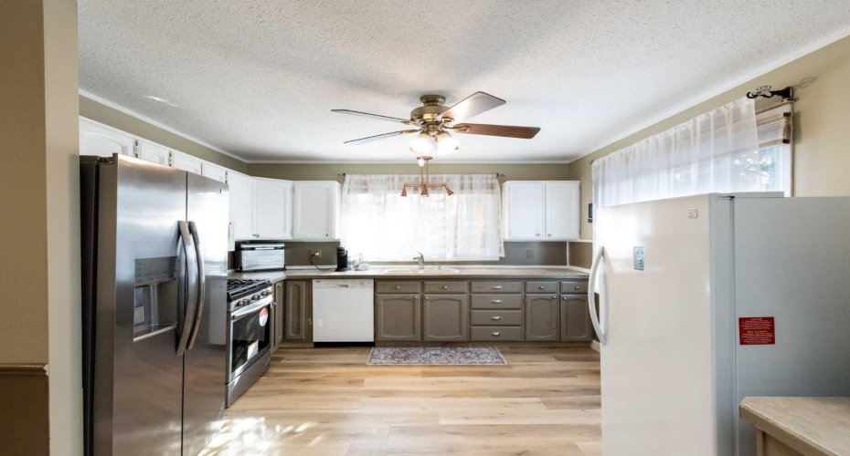 5015 35 Street, Innisfail, Alberta T4G 1H5, 3 Bedrooms Bedrooms, ,3 BathroomsBathrooms,Residential,For Sale,35,A2294580