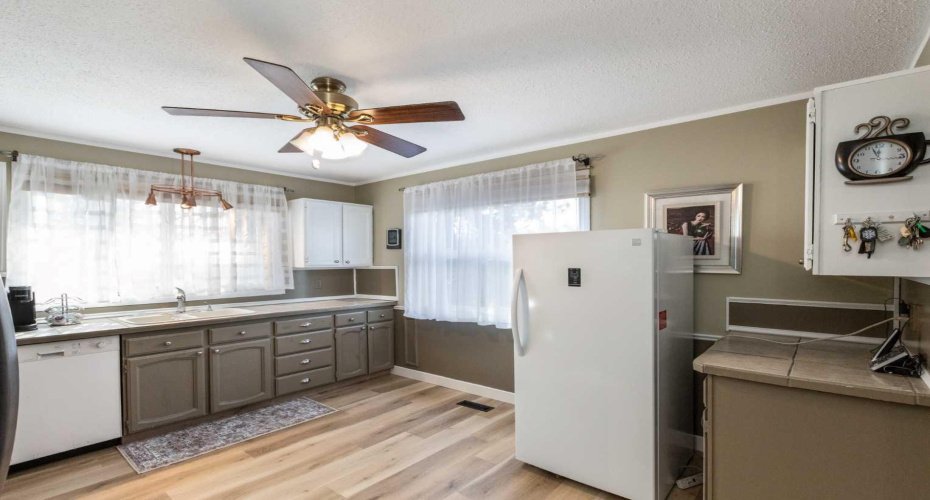 5015 35 Street, Innisfail, Alberta T4G 1H5, 3 Bedrooms Bedrooms, ,3 BathroomsBathrooms,Residential,For Sale,35,A2294580