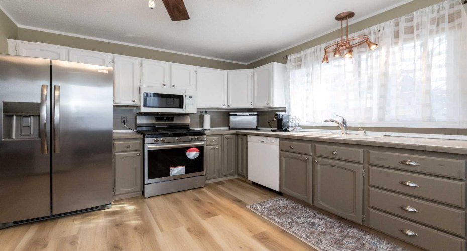 5015 35 Street, Innisfail, Alberta T4G 1H5, 3 Bedrooms Bedrooms, ,3 BathroomsBathrooms,Residential,For Sale,35,A2294580