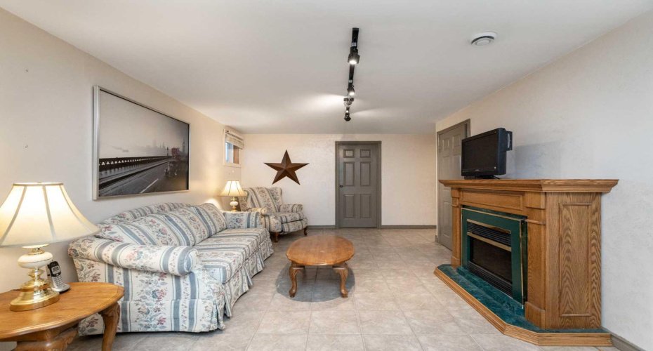 5015 35 Street, Innisfail, Alberta T4G 1H5, 3 Bedrooms Bedrooms, ,3 BathroomsBathrooms,Residential,For Sale,35,A2294580