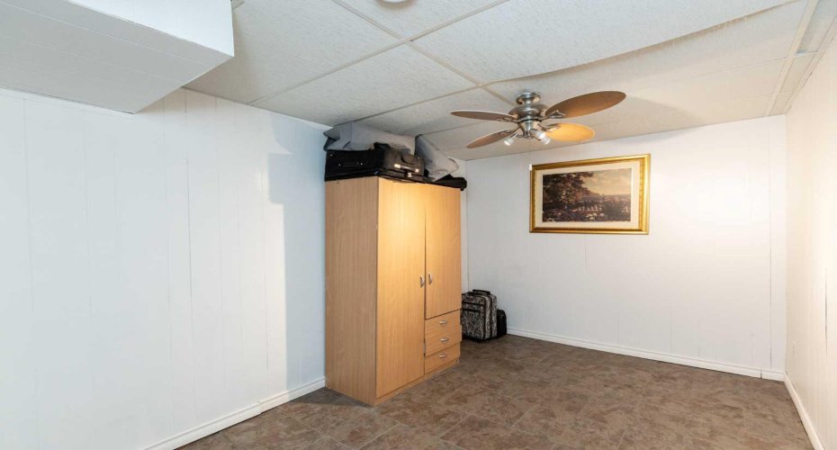 5015 35 Street, Innisfail, Alberta T4G 1H5, 3 Bedrooms Bedrooms, ,3 BathroomsBathrooms,Residential,For Sale,35,A2294580