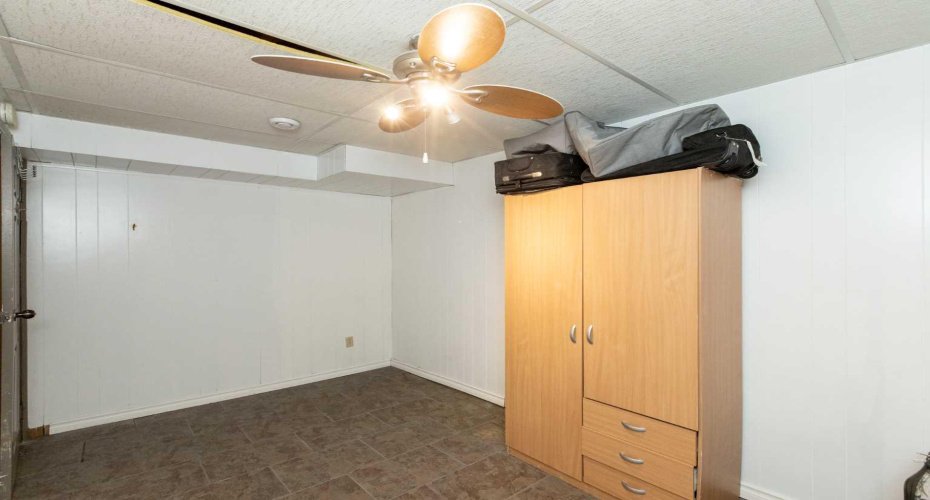 5015 35 Street, Innisfail, Alberta T4G 1H5, 3 Bedrooms Bedrooms, ,3 BathroomsBathrooms,Residential,For Sale,35,A2294580