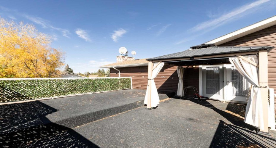 5015 35 Street, Innisfail, Alberta T4G 1H5, 3 Bedrooms Bedrooms, ,3 BathroomsBathrooms,Residential,For Sale,35,A2294580