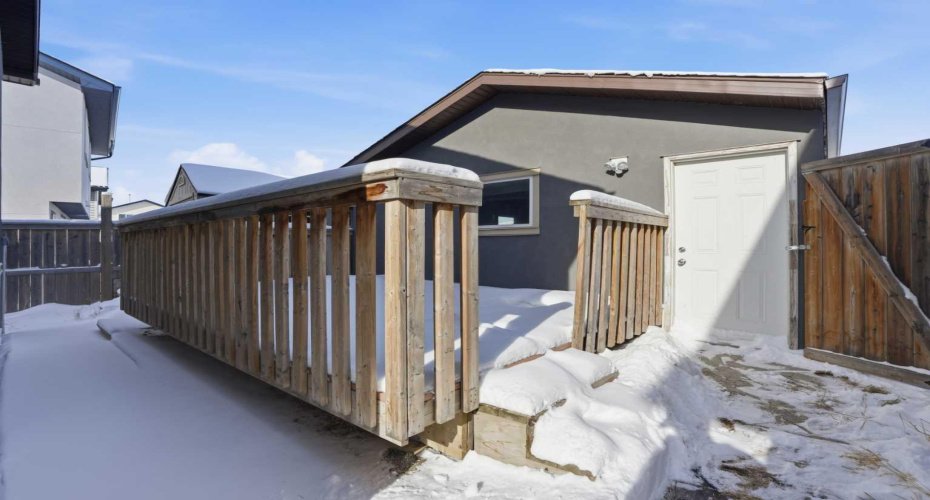 523 Martindale Drive, Calgary, Alberta T3J 4W3, 5 Bedrooms Bedrooms, ,3 BathroomsBathrooms,Residential,For Sale,Martindale,A2290909