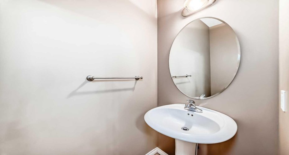 620 Luxstone Landing, Airdrie, Alberta T4B 0B5, 3 Bedrooms Bedrooms, ,3 BathroomsBathrooms,Residential,For Sale,Luxstone,A2291301