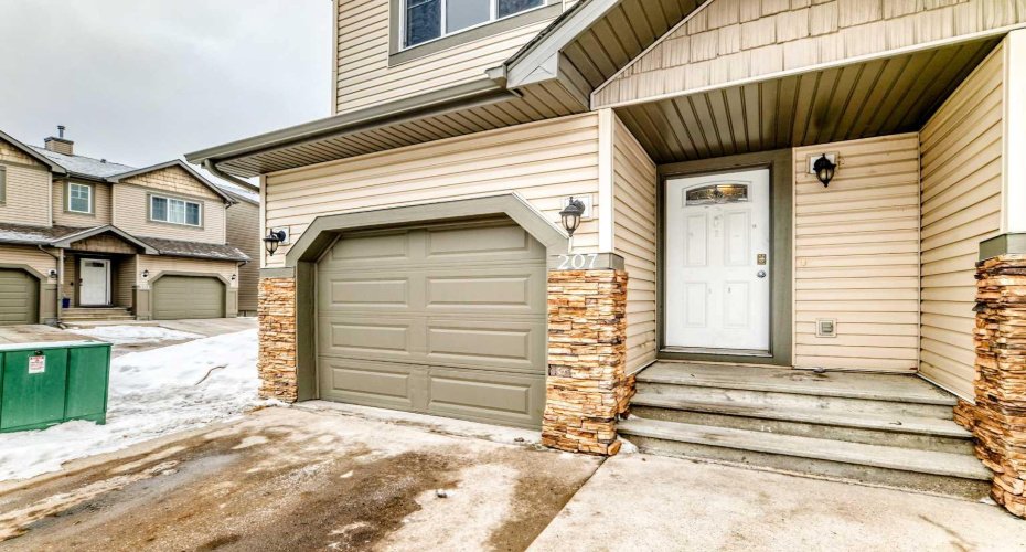 620 Luxstone Landing, Airdrie, Alberta T4B 0B5, 3 Bedrooms Bedrooms, ,3 BathroomsBathrooms,Residential,For Sale,Luxstone,A2291301