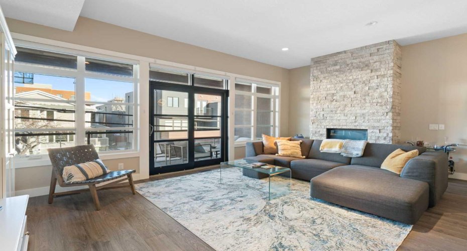 2016 35 Avenue, Calgary, Alberta T2T 2E1, 3 Bedrooms Bedrooms, ,3 BathroomsBathrooms,Residential,For Sale,35,A2291910