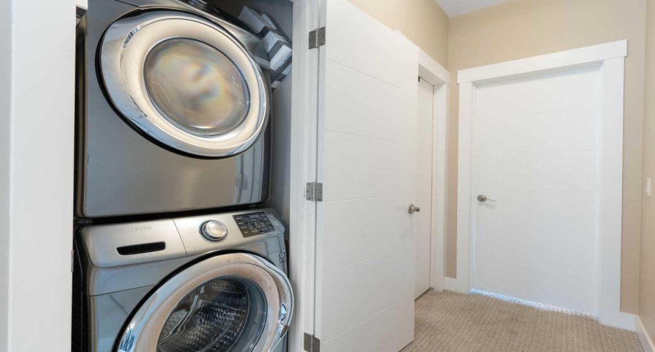 2016 35 Avenue, Calgary, Alberta T2T 2E1, 3 Bedrooms Bedrooms, ,3 BathroomsBathrooms,Residential,For Sale,35,A2291910