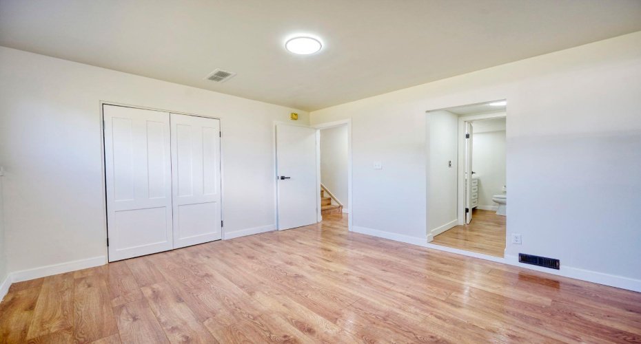 1176 Penrith Crescent, Calgary, Alberta T2A 2H9, 3 Bedrooms Bedrooms, ,2 BathroomsBathrooms,Residential,For Sale,Penrith,A2292290