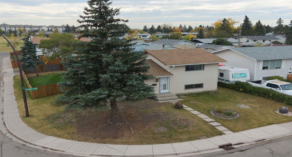 1176 Penrith Crescent, Calgary, Alberta T2A 2H9, 3 Bedrooms Bedrooms, ,2 BathroomsBathrooms,Residential,For Sale,Penrith,A2292290