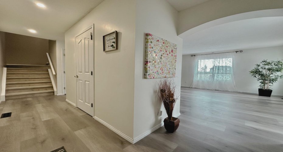 139 Bridlewood Circle, Calgary, Alberta T2Y 3L1, 4 Bedrooms Bedrooms, ,3 BathroomsBathrooms,Residential,For Sale,Bridlewood,A2292477