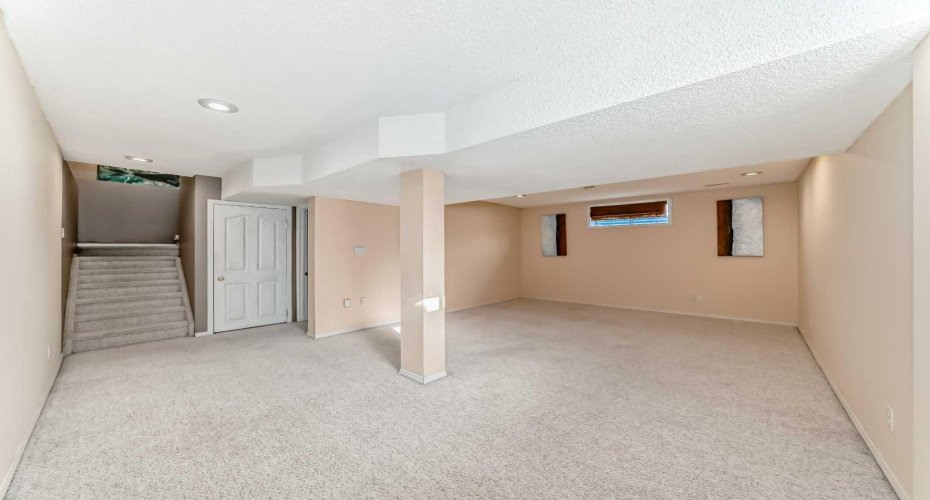 139 Bridlewood Circle, Calgary, Alberta T2Y 3L1, 4 Bedrooms Bedrooms, ,3 BathroomsBathrooms,Residential,For Sale,Bridlewood,A2292477