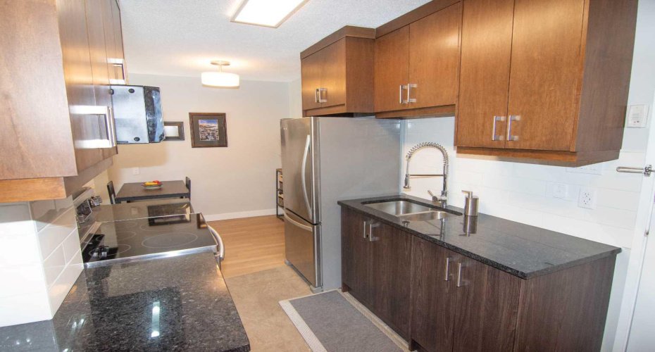 1328 13 Avenue, Calgary, Alberta T3C 0T3, 1 Bedroom Bedrooms, ,1 BathroomBathrooms,Residential,For Sale,13,A2292554