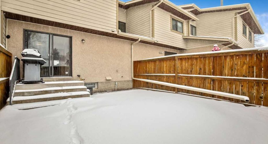 111 Deerfield Drive, Calgary, Alberta T2J 6T9, 3 Bedrooms Bedrooms, ,2 BathroomsBathrooms,Residential,For Sale,Deerfield,A2292660