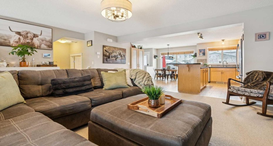 117 Reunion Court, Airdrie, Alberta T4B 0G9, 3 Bedrooms Bedrooms, ,2 BathroomsBathrooms,Residential,For Sale,Reunion,A2292703