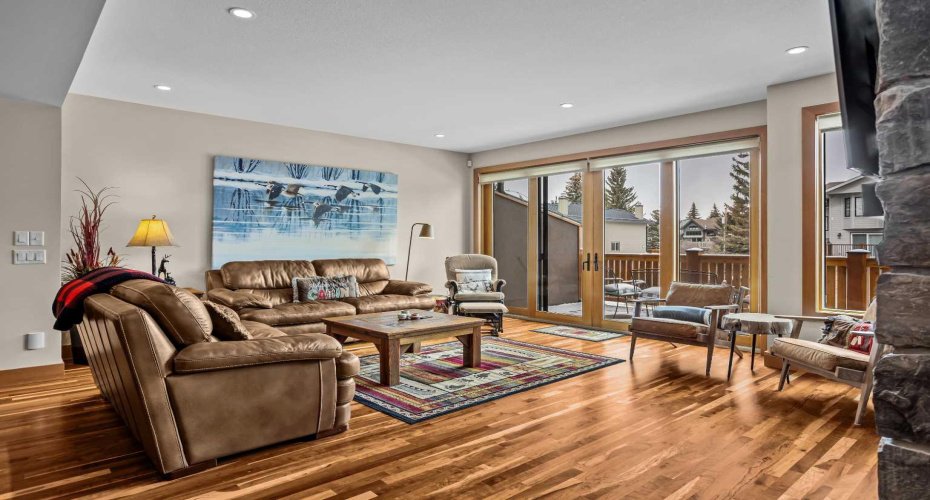 809 4th Street, Canmore, Alberta T1W2G9, 4 Bedrooms Bedrooms, ,4 BathroomsBathrooms,Residential,For Sale,4th,A2292846