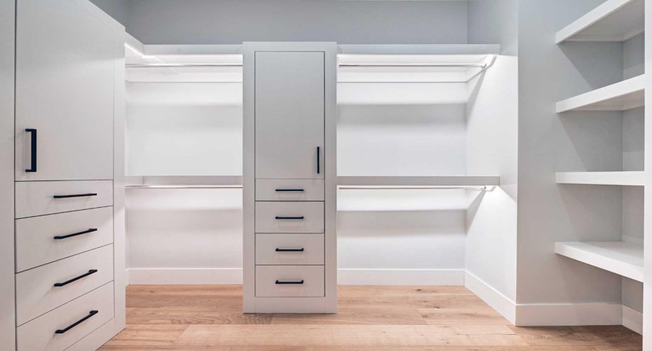 1904 13 Street, Calgary, Alberta T2T3P6, 4 Bedrooms Bedrooms, ,4 BathroomsBathrooms,Residential,For Sale,13,A2292980