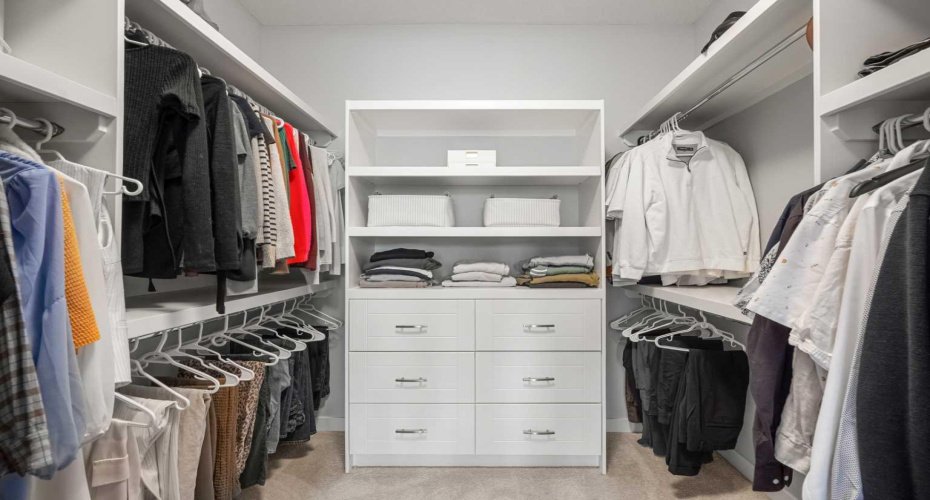 3917 2 Street, Calgary, Alberta T2K 0Y7, 4 Bedrooms Bedrooms, ,4 BathroomsBathrooms,Residential,For Sale,2,A2293175