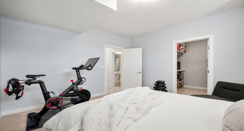 3917 2 Street, Calgary, Alberta T2K 0Y7, 4 Bedrooms Bedrooms, ,4 BathroomsBathrooms,Residential,For Sale,2,A2293175