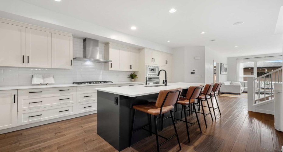 3917 2 Street, Calgary, Alberta T2K 0Y7, 4 Bedrooms Bedrooms, ,4 BathroomsBathrooms,Residential,For Sale,2,A2293175