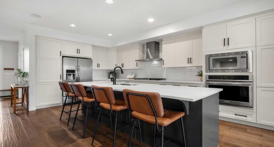 3917 2 Street, Calgary, Alberta T2K 0Y7, 4 Bedrooms Bedrooms, ,4 BathroomsBathrooms,Residential,For Sale,2,A2293175